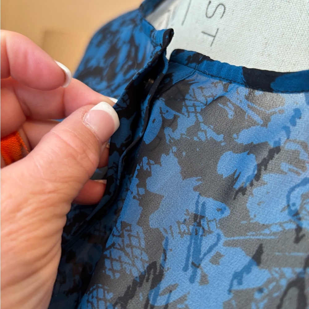 Banana Republic Blue and Black Sheer Floral Blouse - Picture 3 of 6